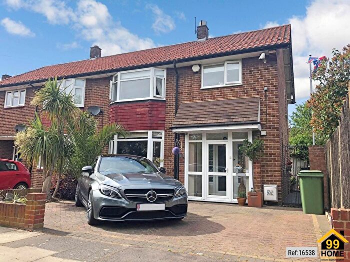 3 Bedroom Semi Detached House To Rent In Northdown Gardens, Ilford, Essex, IG2