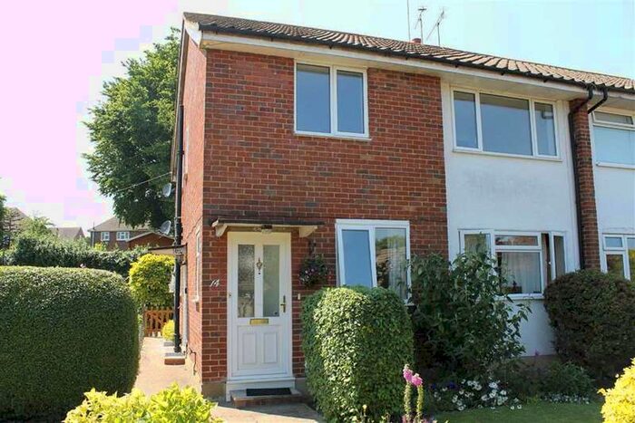 2 Bedroom Maisonette Flat To Rent In Lances Close, , Gravesend, DA13