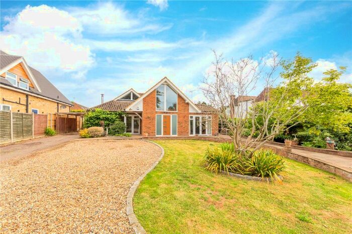 4 Bedroom Bungalow To Rent In Pie Corner, Flamstead, St. Albans, Hertfordshire, AL3