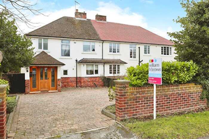 3 Bedroom Semi-Detached House For Sale In Ellers Avenue, Bessacarr, Doncaster, DN4