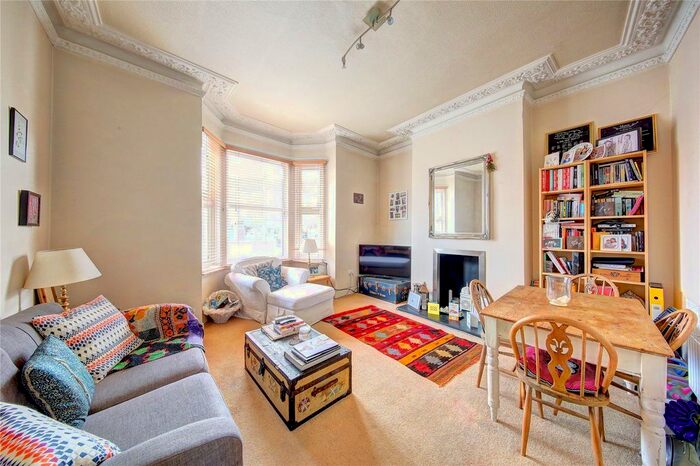 1 Bedroom Flat To Rent In East Hill, London, SW18
