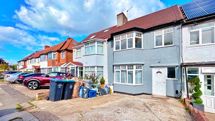 4 Bedroom Terraced House To Rent In Summit Close, London, NW9