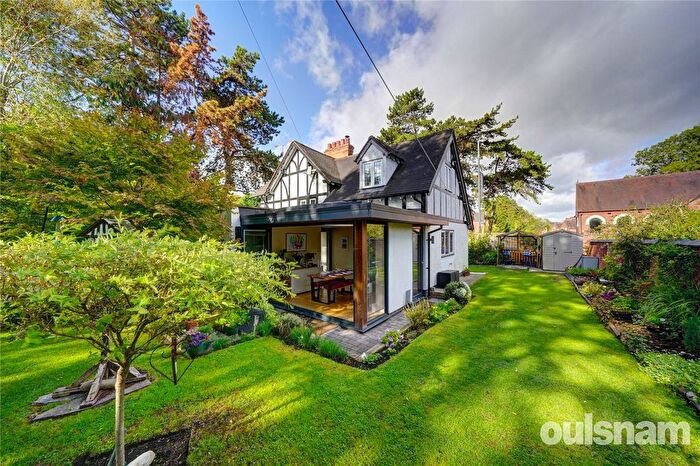 3 Bedroom Detached House For Sale In Worcester Road, Droitwich, Worcestershire, WR9