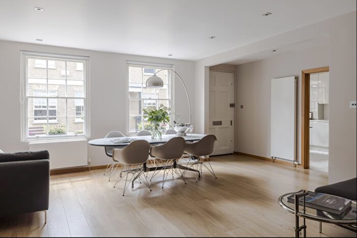 2 Bedroom Maisonette To Rent In Tarrant Place, Marylebone, W1H