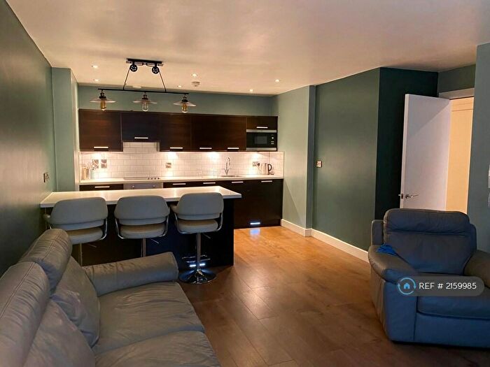 2 Bedroom Flat To Rent In High Street, Manchester, M4