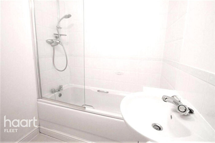 2 Bedroom Apartment To Rent In Coombe Way, Farnborough, GU14