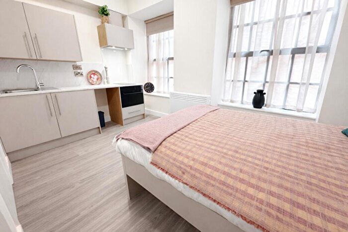 1 Bedroom Flat To Rent In Roden Street, Nottingham, Nottinghamshire, NG3