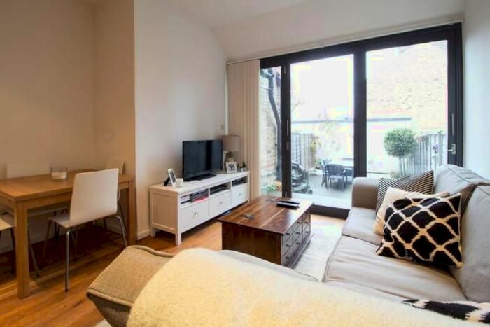 1 Bedroom Flat To Rent In Trinity Road, London, SW17