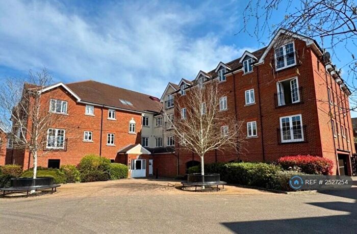1 Bedroom Flat To Rent In Peppermint Road, Hitchin, SG5
