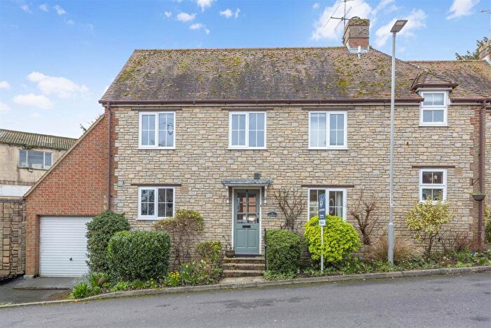 3 Bedroom Semi Detached House For Sale In Penny Street, Sturminster Newton, DT10