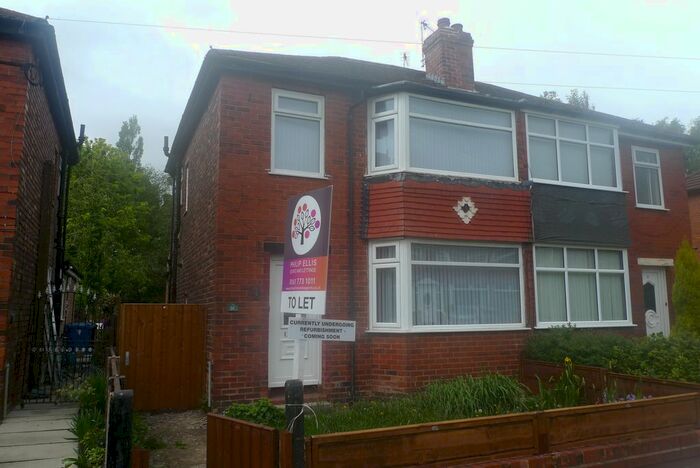 3 Bedroom Semi-Detached House To Rent In Lime Avenue, Whitefield, M45