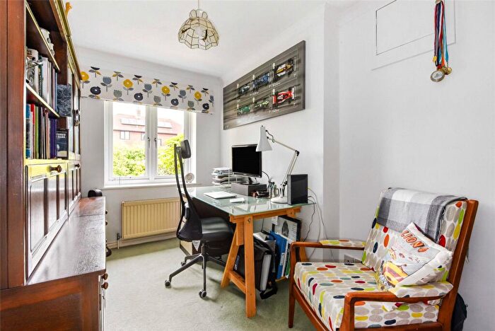 4 Bedroom Detached House For Sale In Plainwood Close, Chichester, West Sussex, PO19