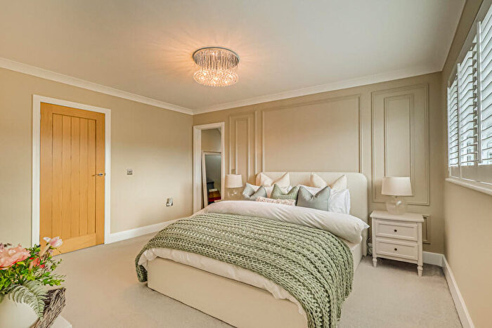 5 Bedroom Detached House For Sale In Beresford Gardens, Benfleet, SS7