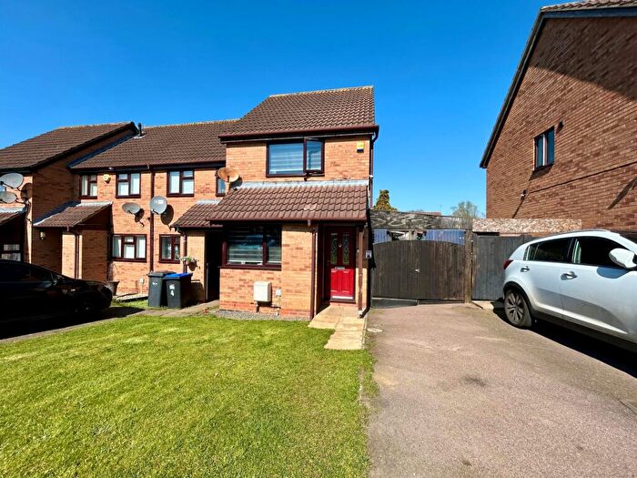 2 Bedroom End Of Terrace House For Sale In Rawlings Close, Southbrook, NN11