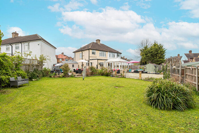 3 Bedroom Semi Detached House For Sale In Aldersmead Avenue, Croydon, CR0