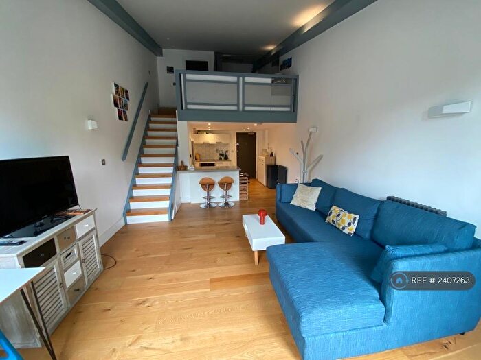 1 Bedroom Flat To Rent In Wilmer Place, London, N16