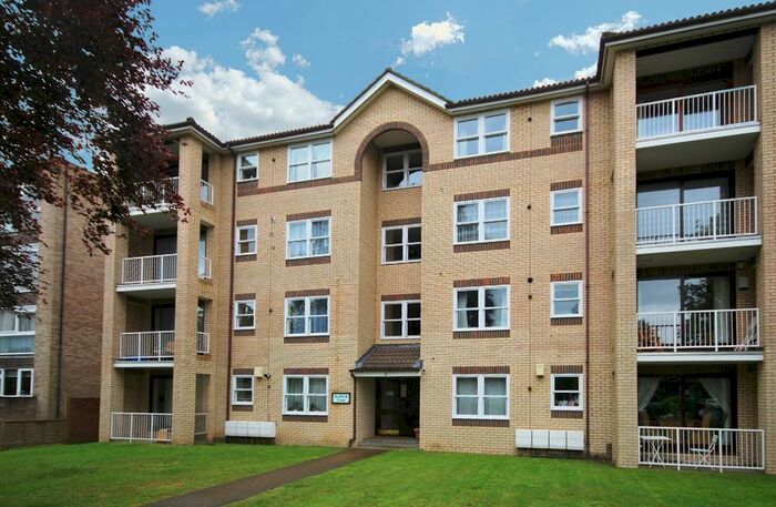 2 Bedroom Flat To Rent In Hayne Road, Beckenham, BR3