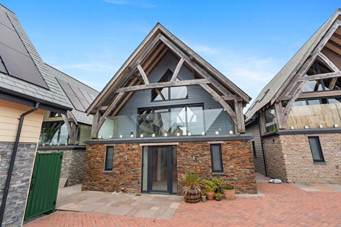 4 Bedroom Detached House For Sale In St Issey, PL27