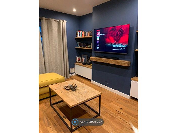 2 Bedroom Semi Detached House To Rent In Trent Road, Luton, LU3