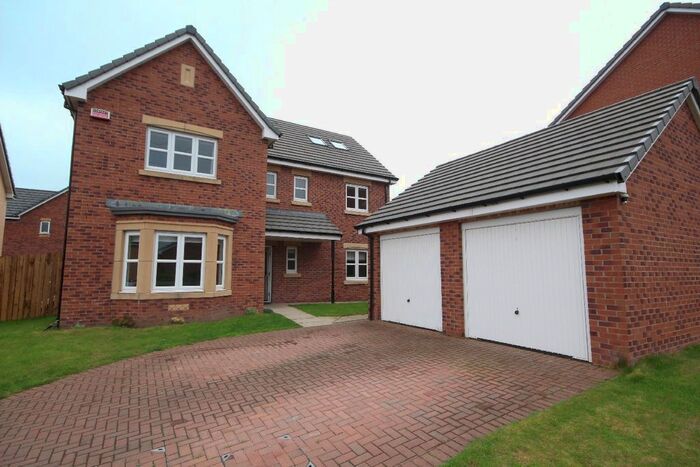 6 Bedroom Detached House To Rent In Honeybee Avenue, Glasgow, G72