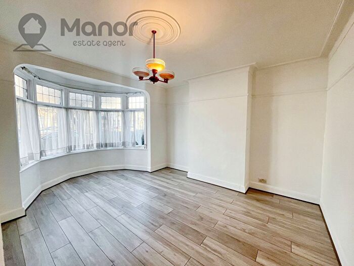 3 Bedroom Terraced House To Rent In Kenwood Gardens, Gants Hill, IG2