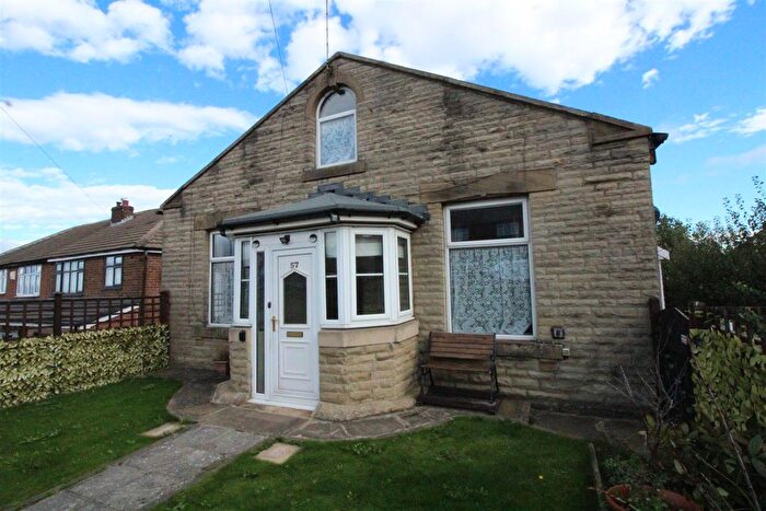 2 Bedroom Detached House For Sale In Dark Lane, Batley, WF17