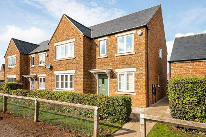 4 Bedroom Detached House For Sale In Longford Park Road, Bodicote, OX15