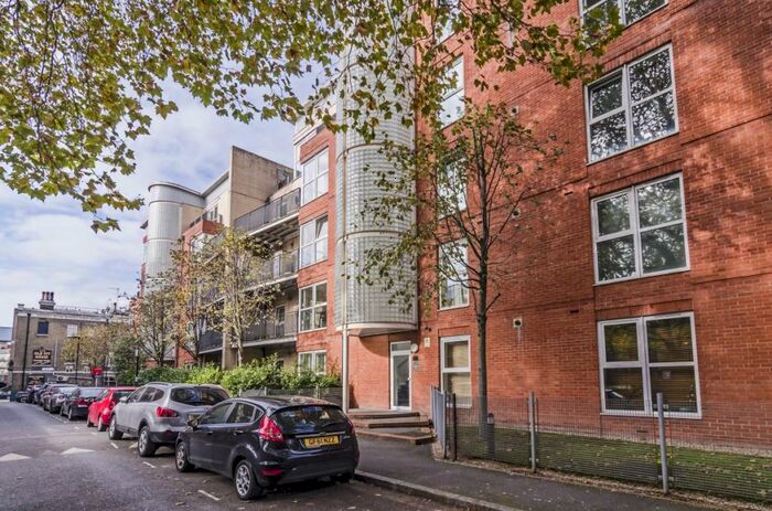 2 Bedroom Apartment To Rent In Seward Street London, EC1V