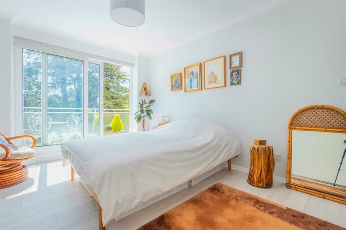 2 Bedroom Apartment To Rent In Surrey Road, Bournemouth, BH4