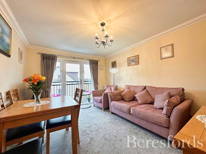 1 Bedroom Flat For Sale In Hornchurch Road, Hornchurch, RM12