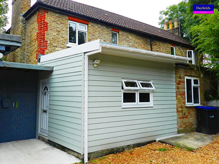 3 Bedroom Semi-Detached House To Rent In Theobalds Park Road, Enfield, EN2