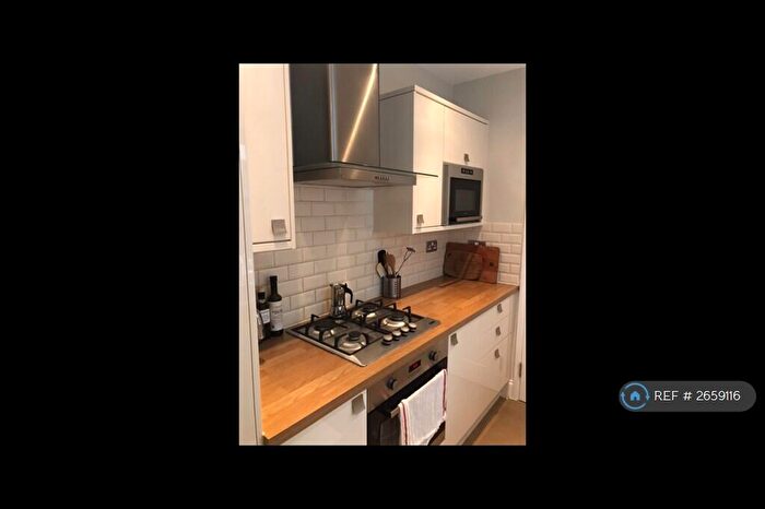 1 Bedroom Flat To Rent In Constantine Road, London, NW3