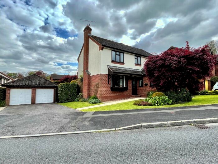 4 Bedroom Detached House For Sale In Ashley Rise, Ashley, Tiverton, EX16