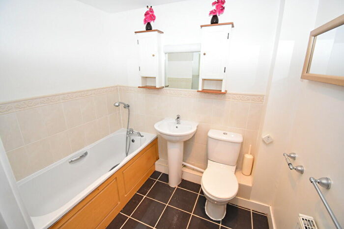 2 Bedroom Apartment To Rent In Chesterton Lane, Cirencester, GL7