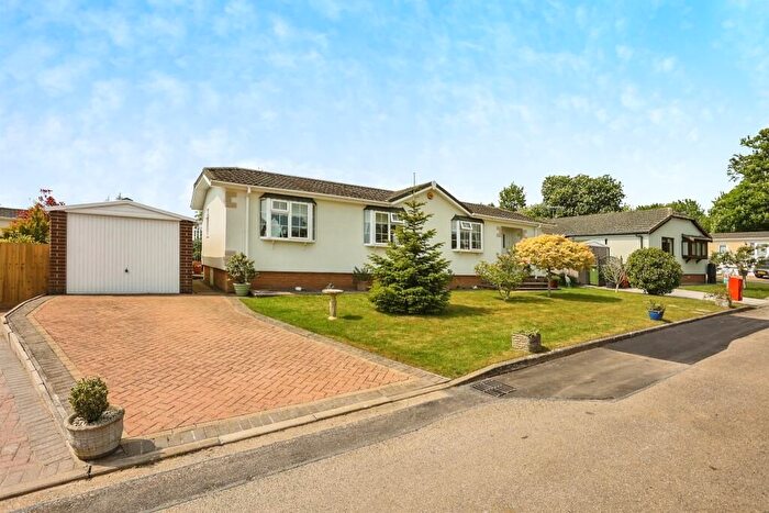 2 Bedroom Park Home For Sale In Lodge Park, Langham, Oakham, Rutland, LE15