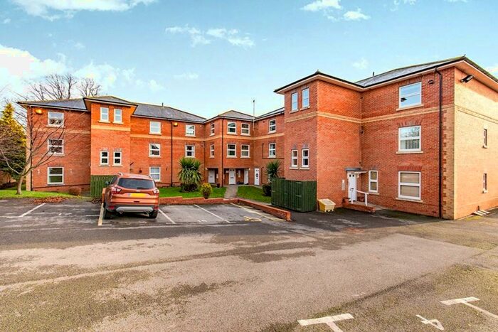 2 Bedroom Flat To Rent In Uplands Road, Darlington, County Durham, DL3