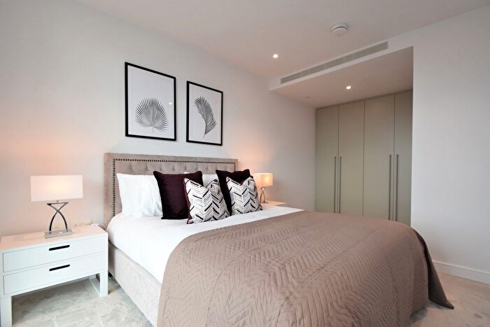 1 Bedroom Flat To Rent In Fairwater House, Lockgate Road, SW6