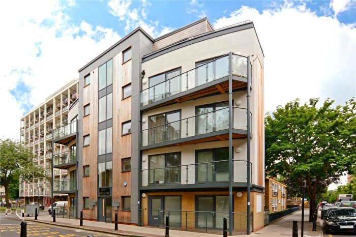 1 Bedroom Flat To Rent In Elysium Apartments, Theven Street, Stepney, London, E1