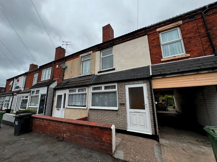 3 Bedroom End Of Terrace House To Rent In Southwick Road, Halesowen, B62