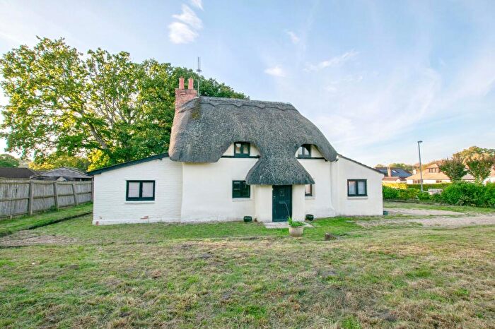 3 Bedroom Cottage For Sale In Howe Lane, Verwood, BH31