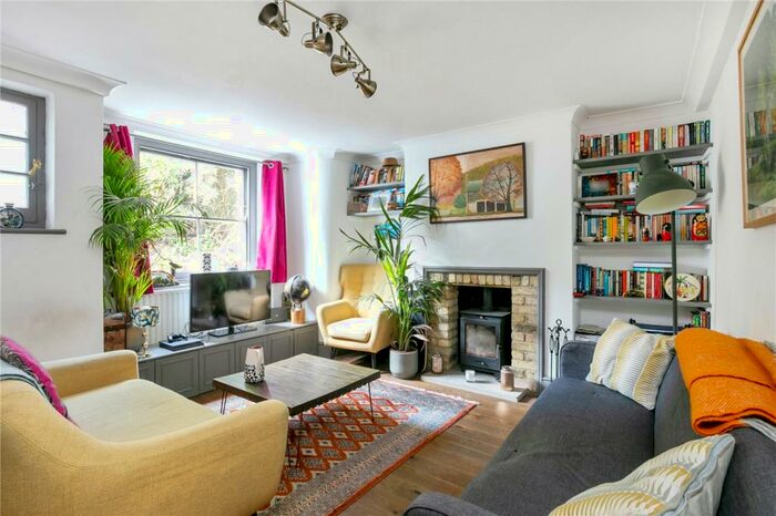 1 Bedroom Apartment To Rent In Mount Pleasant Lane, London, E5