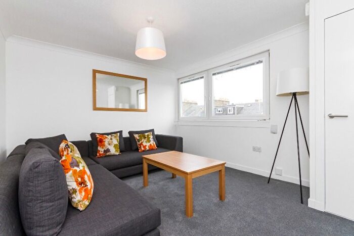 3 Bedroom Flat To Rent In Morgan Street, Baxter Park, Dundee, DD4