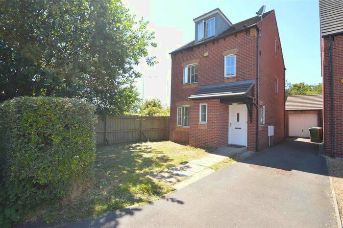 4 Bedroom Property To Rent In Summercroft Close, Golborne, Warrington, WA3