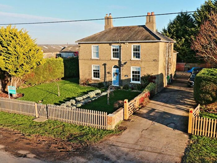 4 Bedroom Detached House For Sale In Potton Road, Eynesbury Hardwicke, St Neots, PE19