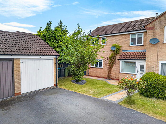 3 Bedroom Semi-Detached House For Sale In Cobwells Close, Fleckney, LE8