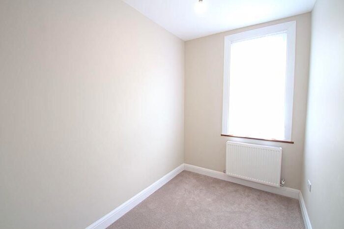 3 Bedroom Flat To Rent In Welldon Crescent, Harrow, HA1