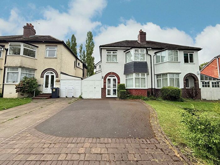 3 Bedroom Semi Detached House For Sale In Dalbury Road, Hall Green, B28