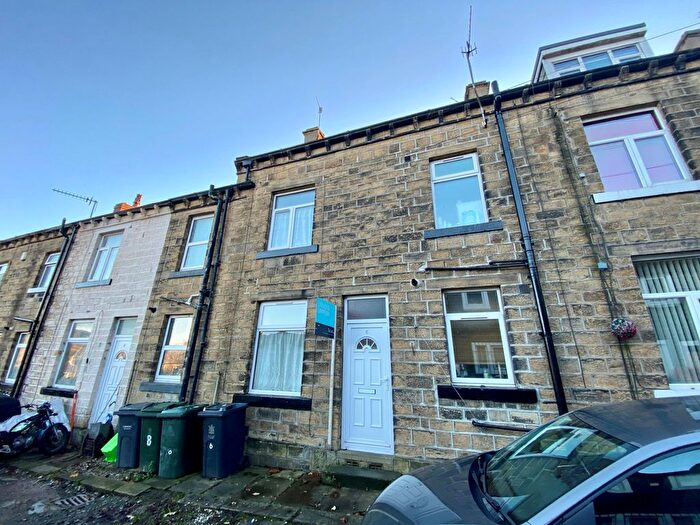 2 Bedroom Detached House To Rent In Opal Street, Keighley, West Yorkshire, BD22