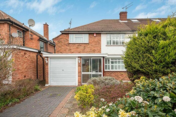 3 Bedroom Semi Detached House For Sale In Seafield Road, Arnos Grove, N11