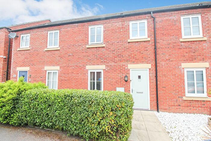 3 Bedroom Terraced House For Sale In Turnpike Gardens, Bedford, MK42